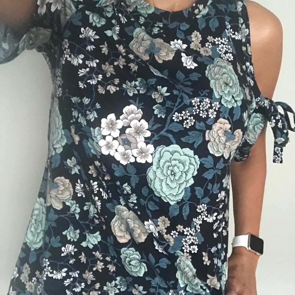 Loft shirt size small